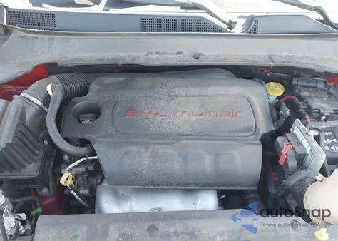 2018 Jeep Compass Latitude 4X4 z USA, uszkodzony, nr VIN 3C4NJDBB4JT480542